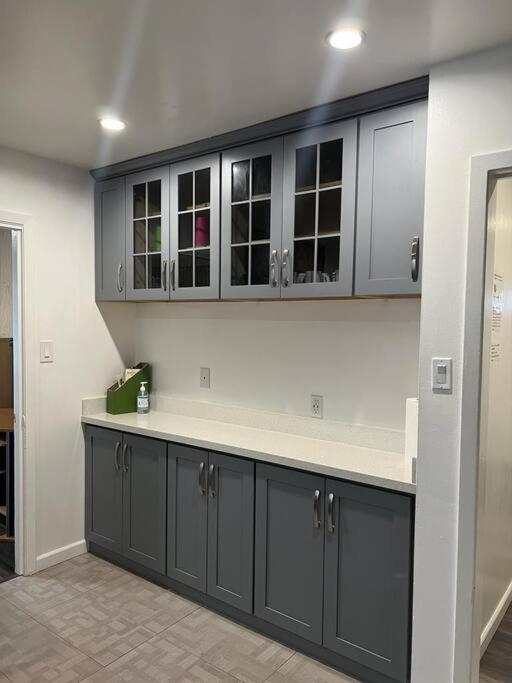 Affordable Private Rooms With Shared Bath Kitchen Near Sfo Daly City Εξωτερικό φωτογραφία